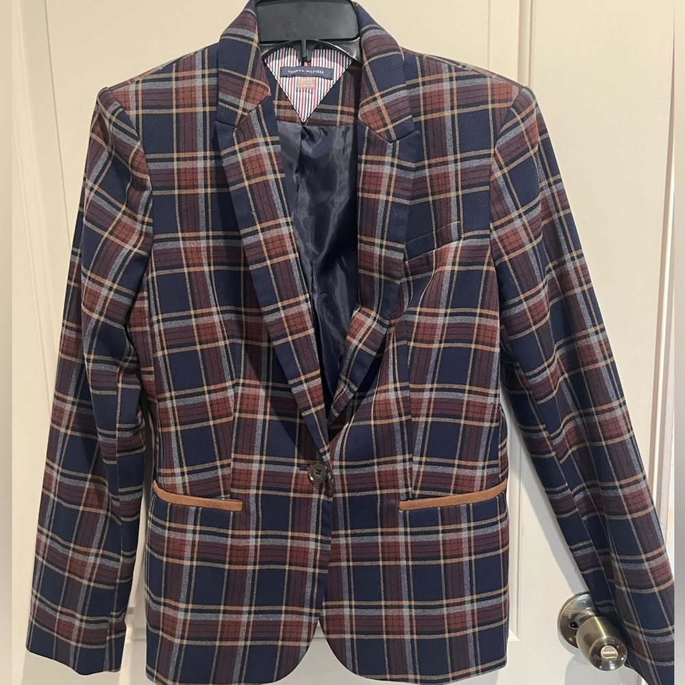 A plaid Tommy Hilfiger blazer in size 8